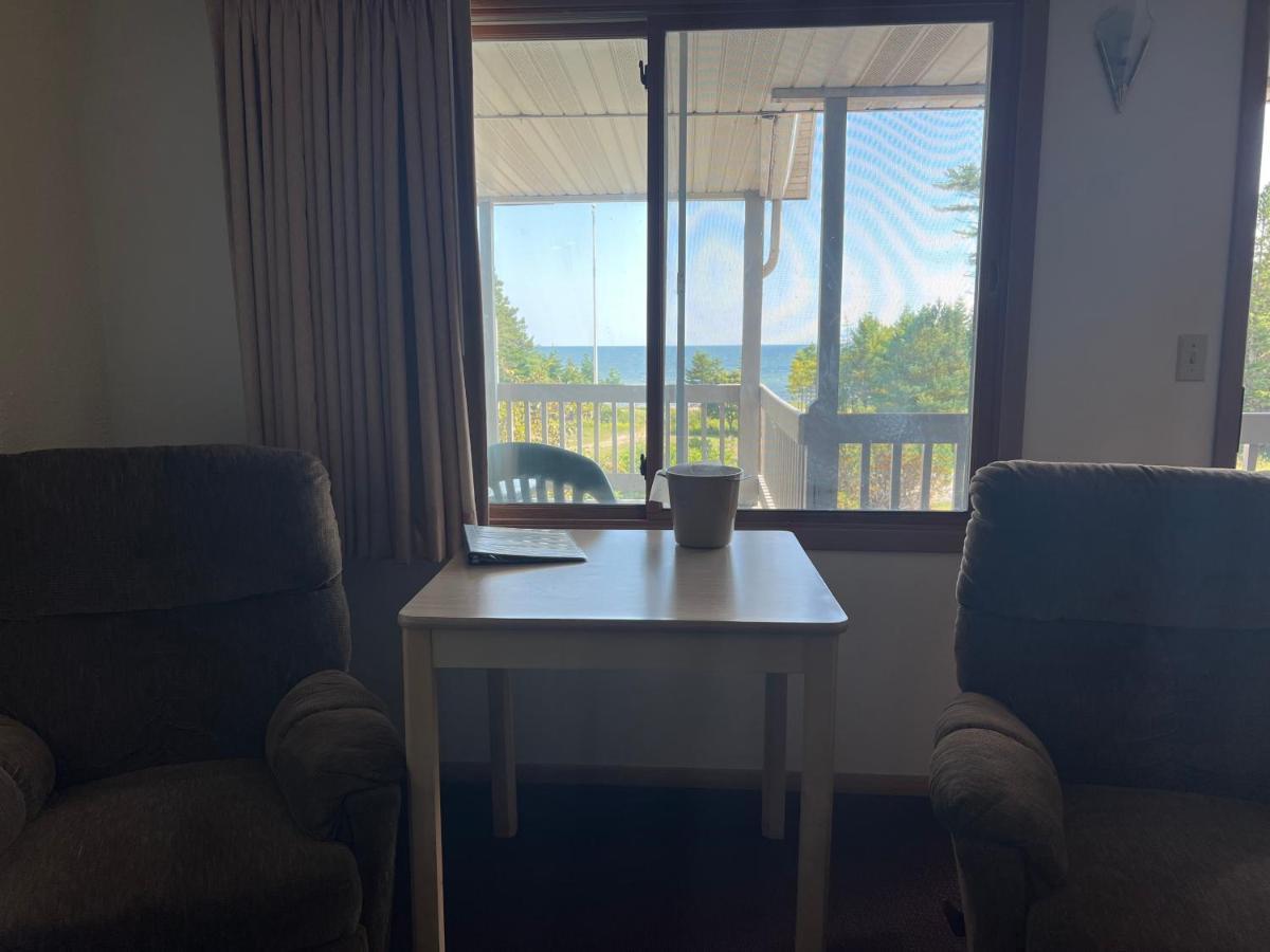 Gray Wolf Lodge 马尼斯蒂克 外观 照片